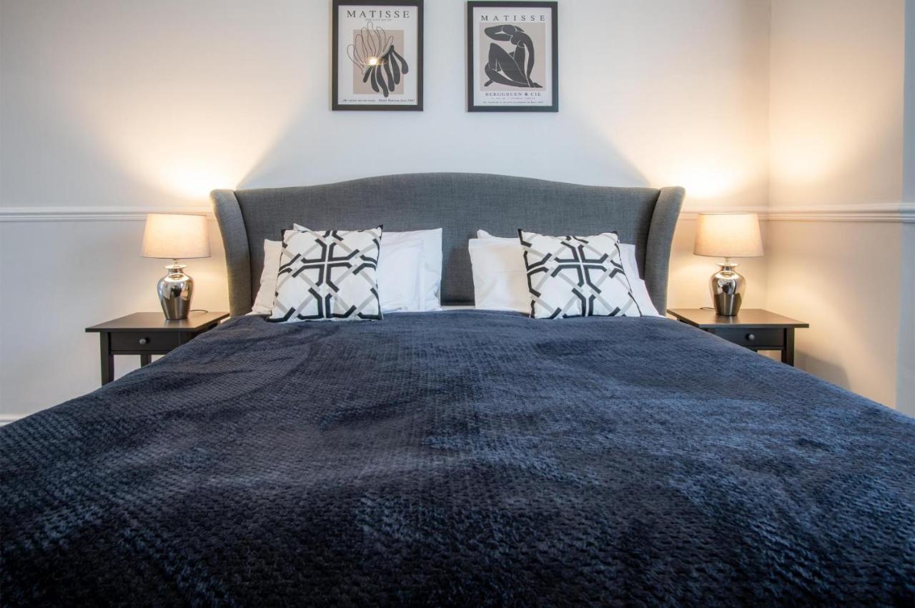 Gwynne House - 6 Bedroom Luxurious Holiday Home - Tenby Harbour Zewnętrze zdjęcie