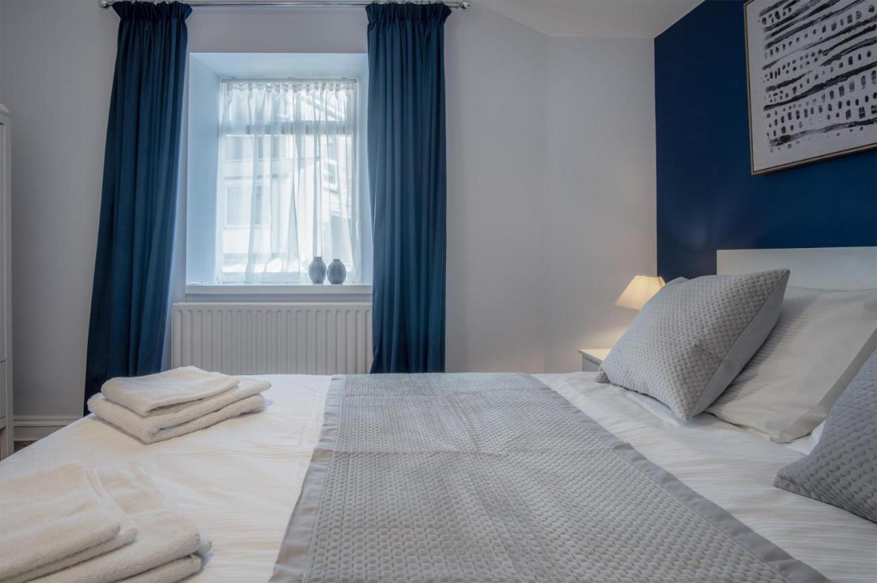 Gwynne House - 6 Bedroom Luxurious Holiday Home - Tenby Harbour Zewnętrze zdjęcie